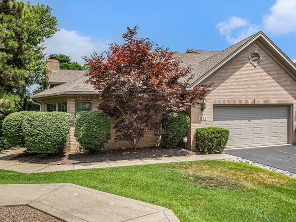 1723 Apple Blossom Dr, Munster, IN 46321