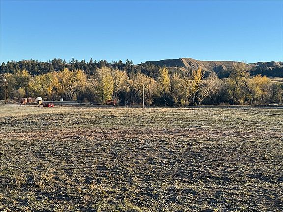 3rd image of 2503 Blue Creek Rd