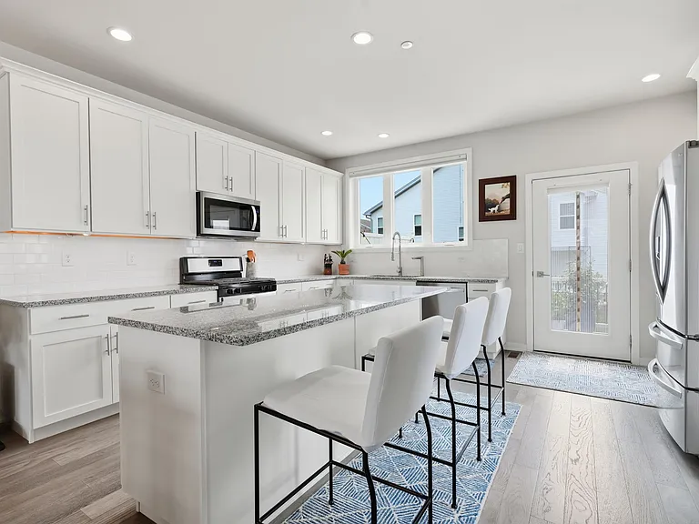 613 Turner Ln — Photo 13