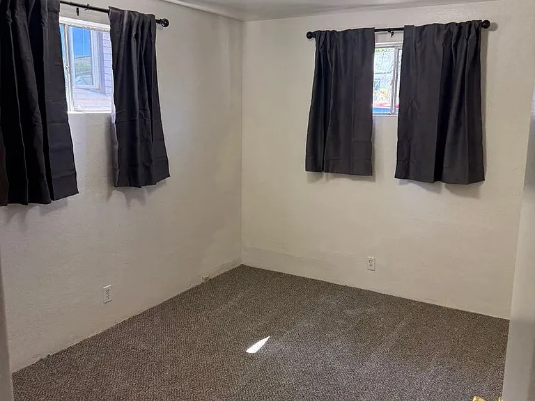 816 Upham St — Photo 3