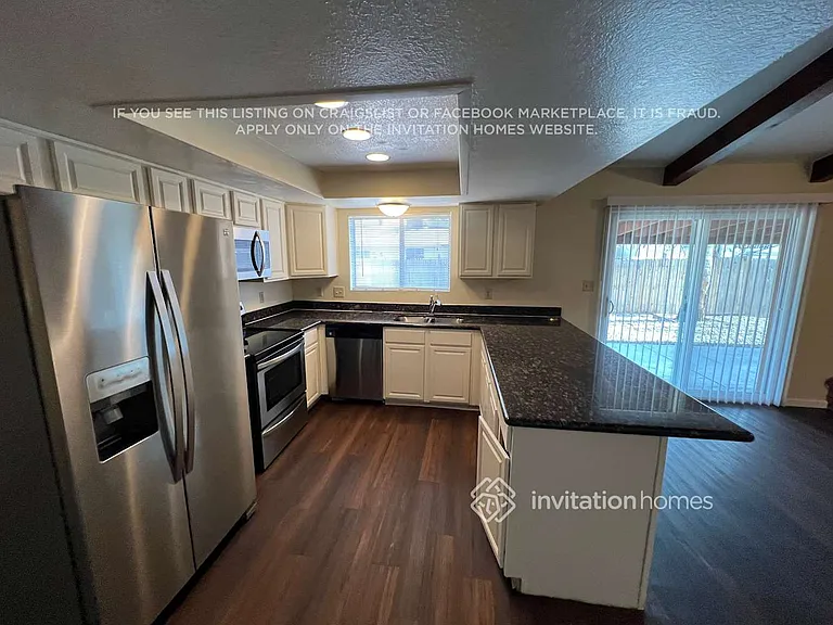 2651 E Jerome Ave — Photo 3