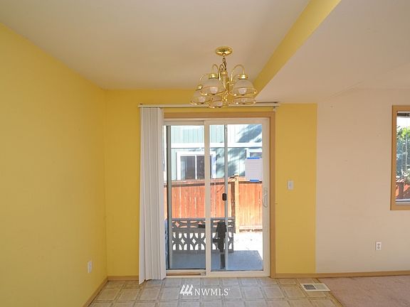 5th image of 14901 45th Avenue NE #218