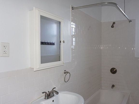 5th image of 700 Ocean Ave #B6