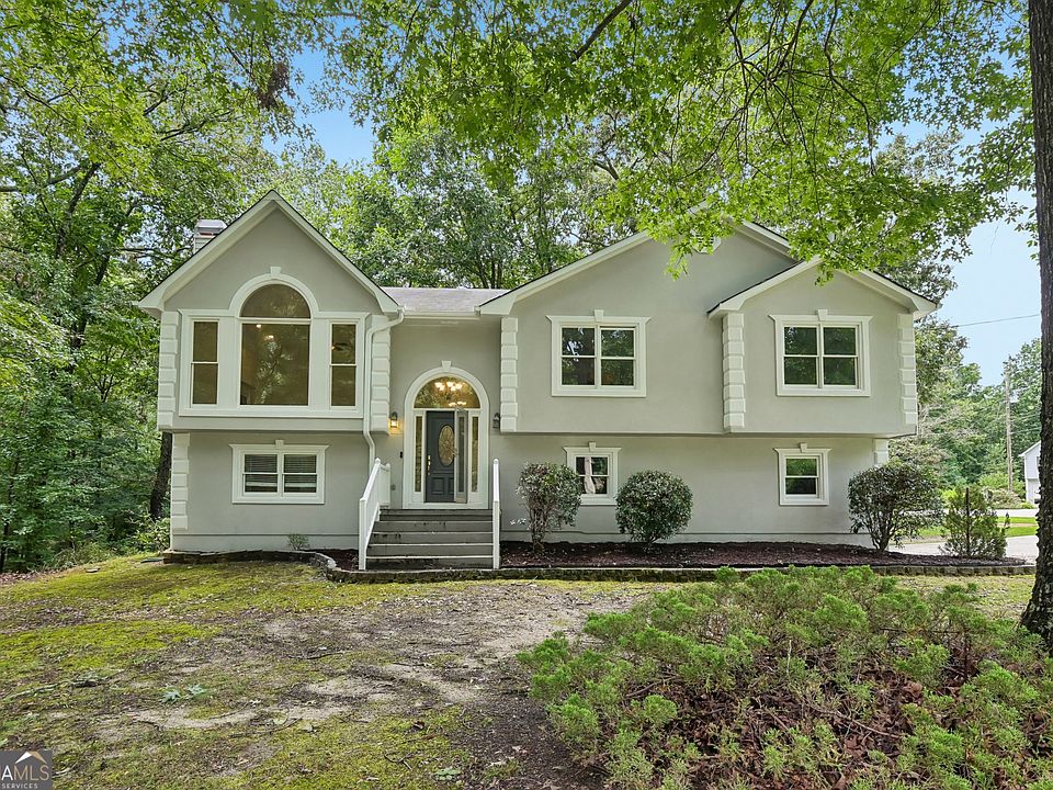 1st image of 18 Misty Ridge Pl