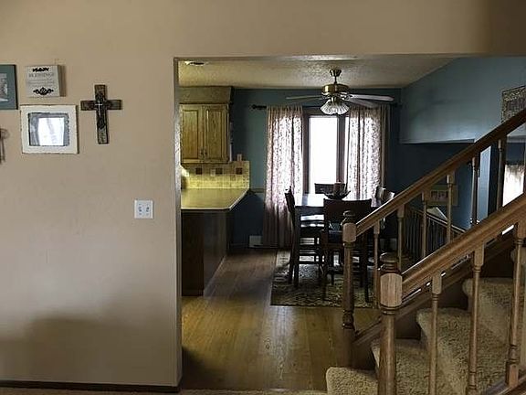 4th image of 216 W Apollo Ave