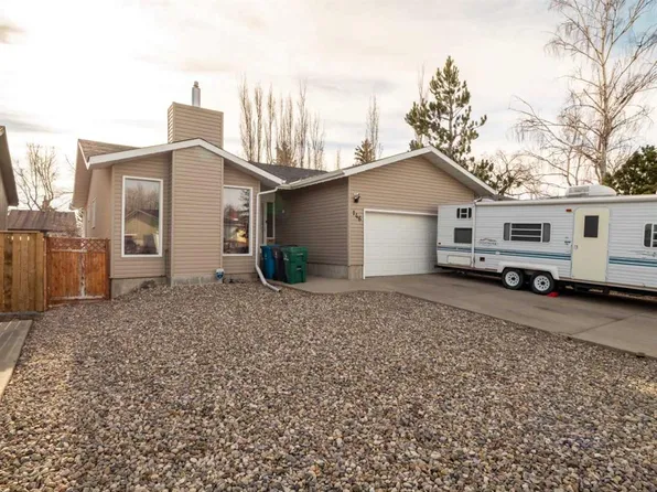 146 N Oxford Rd W, Lethbridge, AB T1K 4V4