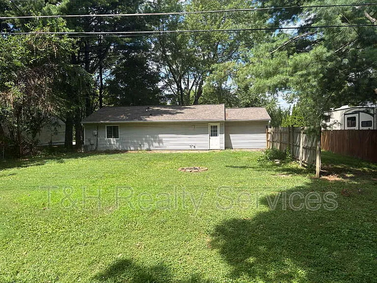 8705 Zephyr Dr — Photo 19