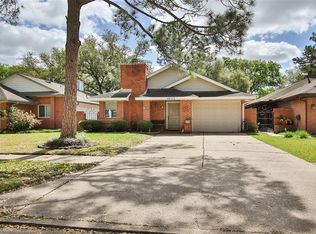 8622 Laurel Trails Dr, Houston, TX 77095