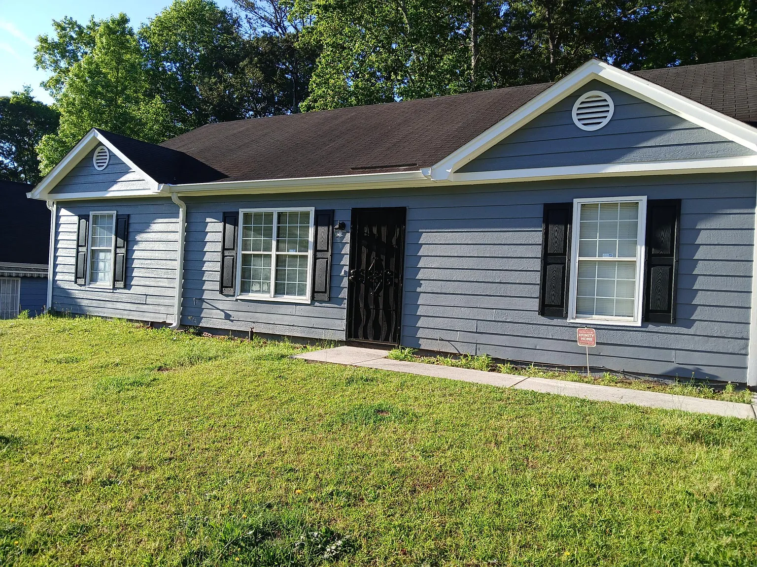 3 bed, 1320 sqft, $1,600 — Photo 3