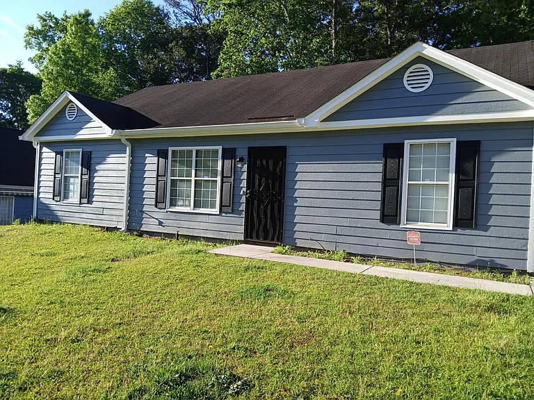 194 Antebellum Ct — Photo 3