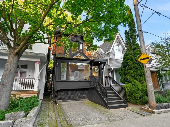 49 Wheeler Ave, Toronto, ON M4L 3V3