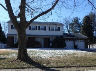 121 Bar Harbor Rd, Freehold, NJ 07728