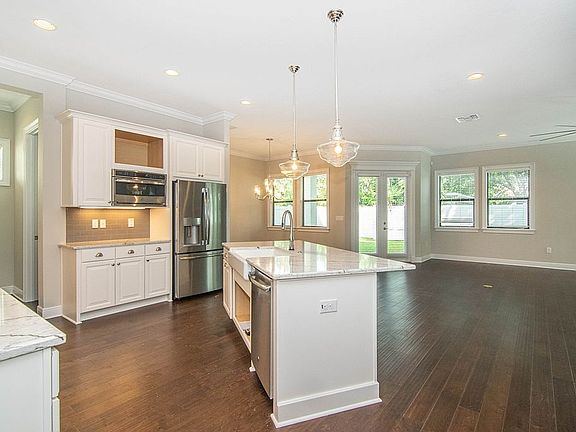 3rd image of 3220 W Wallcraft Ave