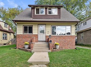 2154 S 69th St, West Allis, WI 53219