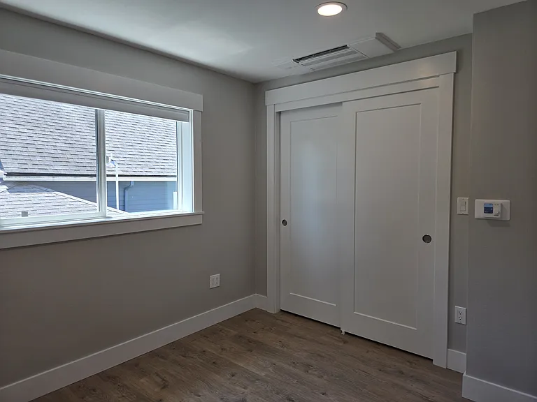 9136 N Portsmouth Ave #B — Photo 13