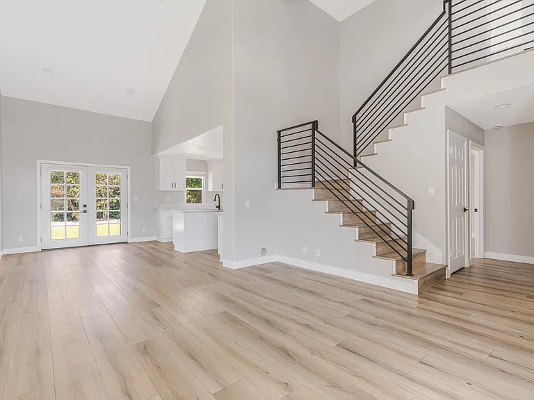 493 Messina Pl — Photo 4