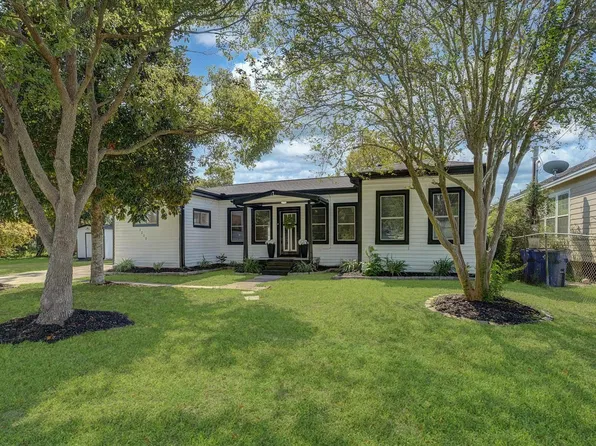 6405 Woodrow St, Texas City, TX 77591