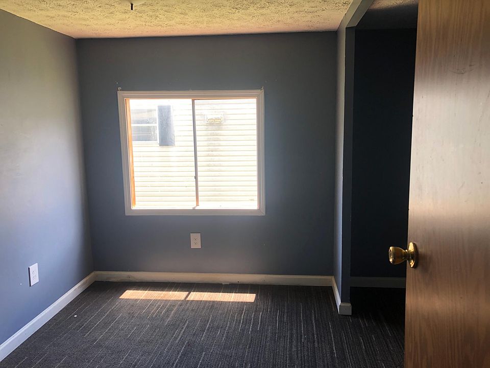 2nd image of 326 Jordan Dr
