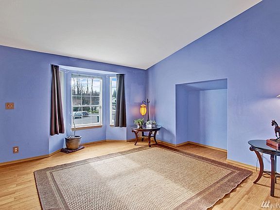 2nd image of 304 N Park Dr
