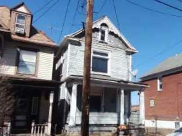 223 N 2nd St, Jeannette, PA 15644