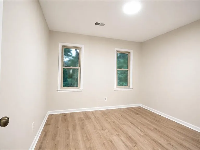 3470 Clubland Dr — Photo 15