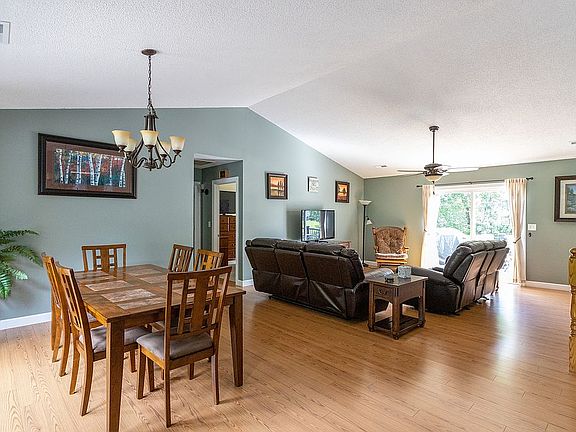 3rd image of 4260 Candlewood Dr