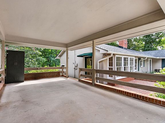 5th image of 113 Forest Ln