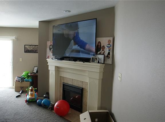 3rd image of 13615 Oak Valley Dr