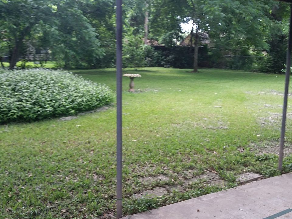 1st image of 125 Chinaberry St