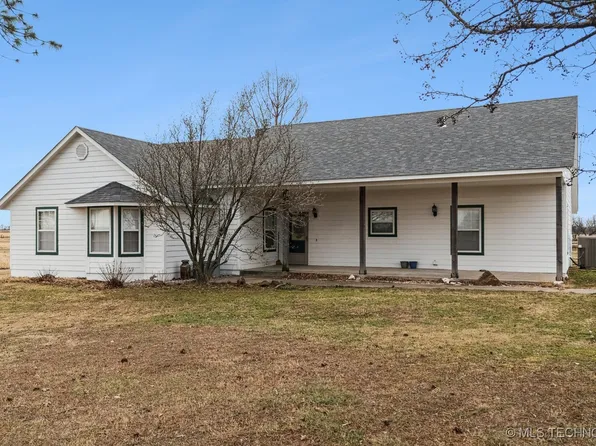 5401 N 435th Rd, Adair, OK 74330