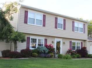 24 Orchard Ct, Howell, NJ 07731