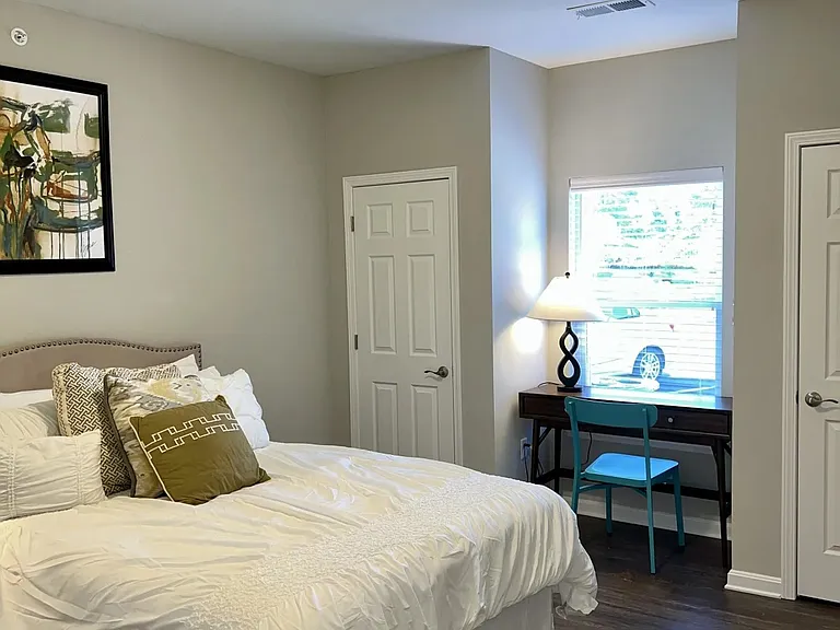 Cardinal Ridge Apartments — Photo 14