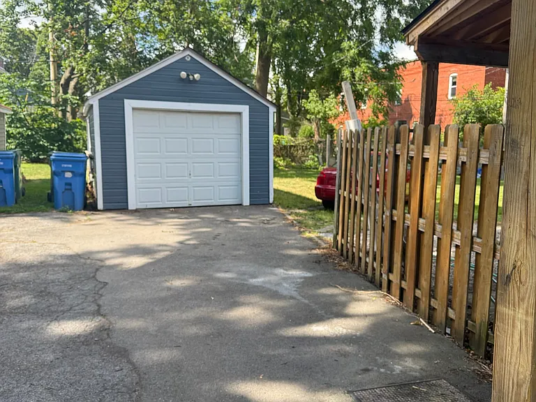 22 Weider St — Photo 31