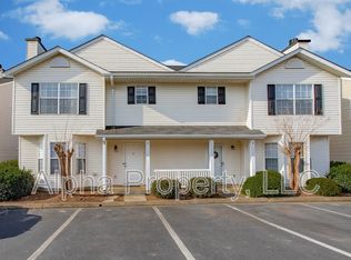 8 Hayfield Ln, Greer, SC 29650