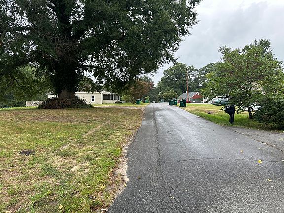 4th image of 5907 Edgelawn St
