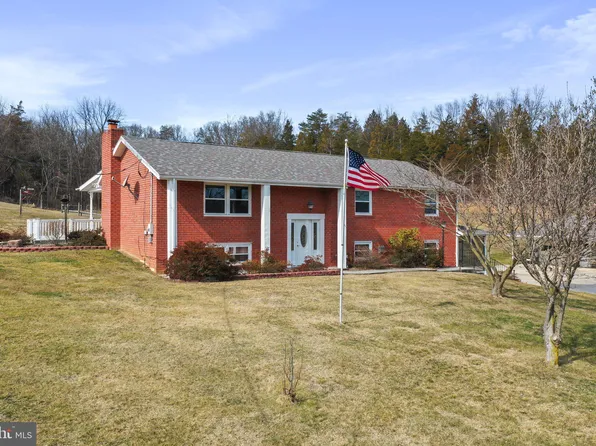 1271 Rogers Rd, Burlington, WV 26710