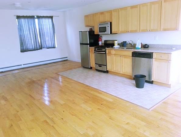 1st image of 2048 29th St