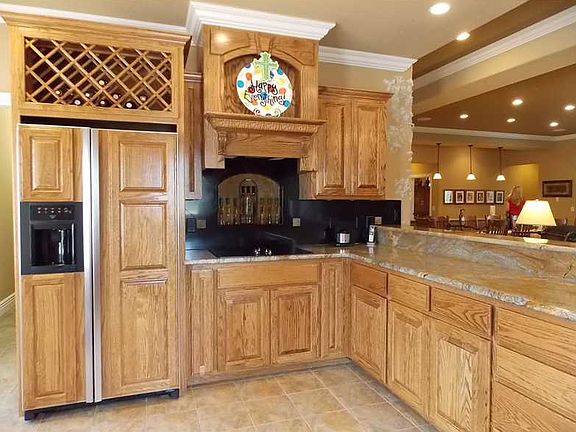 3rd image of 30 Stonehaven Dr