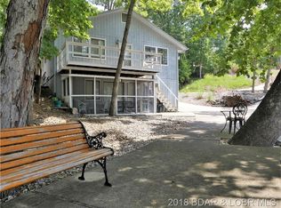 321 Old Oak Bend Dr, Sunrise Beach, MO 65079