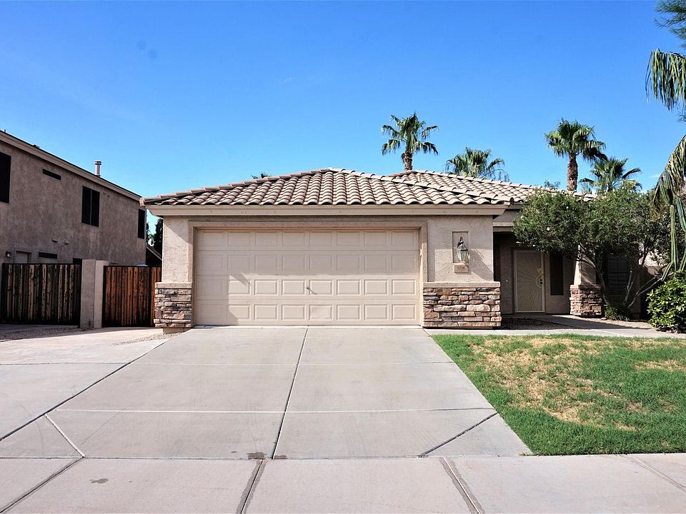 1st image of 364 W Goldfinch Way