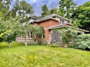 215 W Main St, Boston, IN 47324