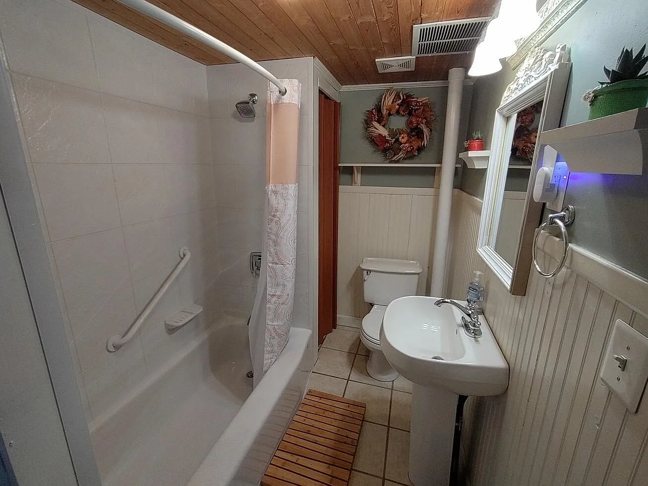 1 bed, 1000 sqft, $2,100 — Photo 4