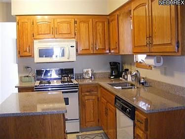 5th image of 14051 Blackberry Cir