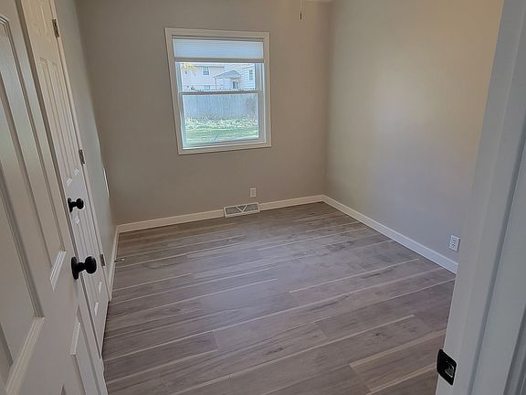4th image of 9317 Mockingbird Dr