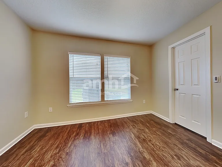 9243 Prosperity Lake Dr — Photo 15