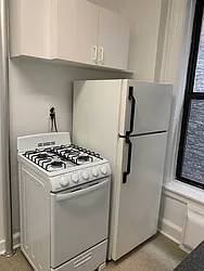 Rented by M.Grossman R.E. Management