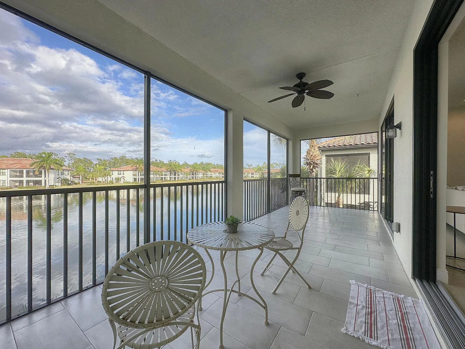 3 bed, 1876 sqft, $3,950 — Photo 2
