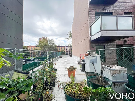 Rented by Voro New York | media 2