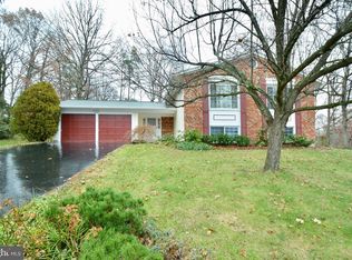 6911 Rochambeau Pl, Springfield, VA 22153