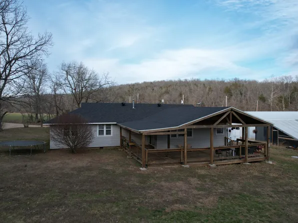 24 County Road 947, Squires, MO 65755